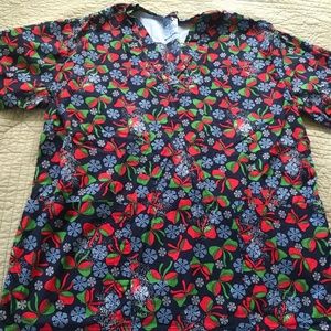GEM SCRUBS women's holiday scrub top size large